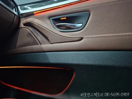 BMW F10 520d 엠비언트 순정형 시공으로 안전하게 예쁘게!