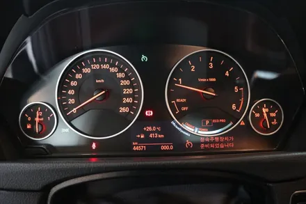 부산BMW F30 320d M핸들장착 센터엠비언트 공조기엠비언트