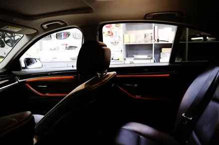 BMW F10 520d 엠비언트 로고등 문제없어요!