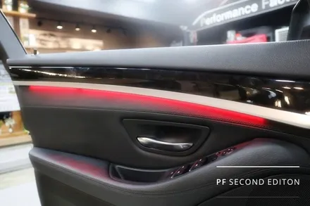 BMW F10 520d 엠비언트 블랙유광그릴 퍼포팩 부산점