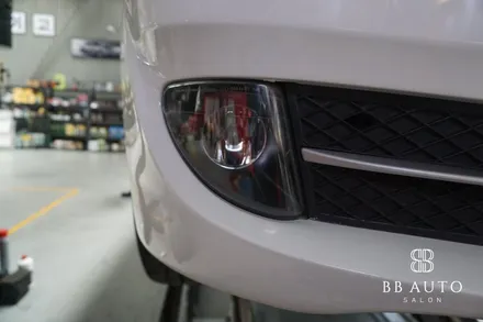 부산 BMW F10 5시리즈 LED안개등 무빙도어스커프 브레이크오일 교체