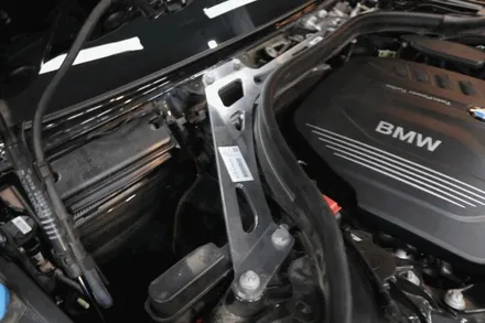 부산BMW G30 520d F90 M5 스트럿바 B&W st 회오리트위터