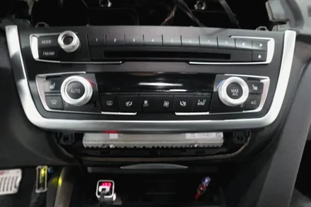 부산BMW 320d 6WB LCD계기판 디지털계기판 엠비언트 센터엠비언트