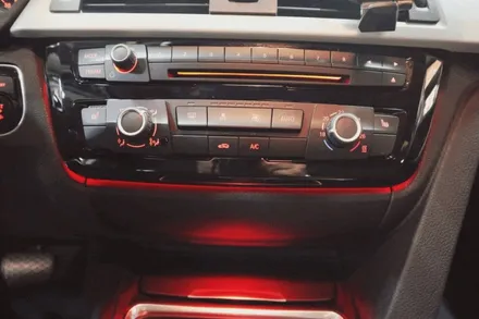 부산BMW F30 320d M핸들장착 센터엠비언트 공조기엠비언트
