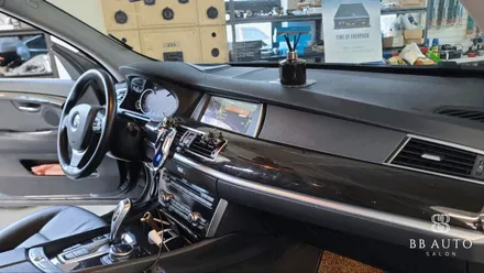 BMW F07 5GT 순정형 엠비언트 시공으로 실내 분위기 바꾸자