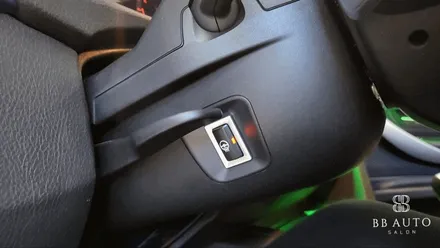 부산 BMW F30 3시리즈 가변엠비언트 및 6WB LCD계기판 핸들열선활성화