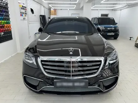 벤츠 S63 AMG LB필름 슈퍼 알파인 화이트 전체 랩핑 - 강남 랩핑 / 서울 서초구