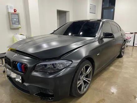 ☆BMW F10 5시리즈 사틴블랙락그레이 전체랩핑은 창원 랩몬스터☆ / 창원시 마산회원구