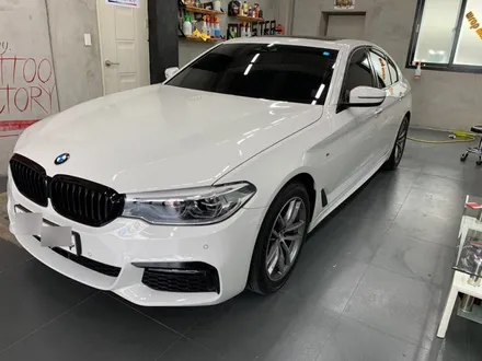 ☆BMW 530i 블랙PPF 루프스킨 & 포인트랩핑은 창원 랩몬스터☆ / 창원시 마산회원구