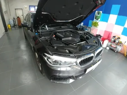 창원 BMW 530i 키드니그릴 & 에어브리드 사틴블랙랩핑 / 창원시 마산회원구