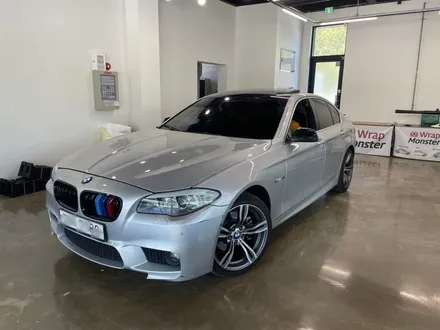 ☆BMW F10 5시리즈 사틴블랙락그레이 전체랩핑은 창원 랩몬스터☆ / 창원시 마산회원구