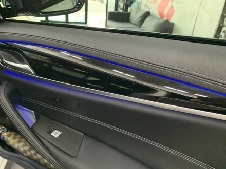 ☆BMW 신형G30 5시리즈 매트릭스 블랙 & 블랙브러시드 실내랩핑은 창원 랩몬스터☆ / 창원시 마산회원구
