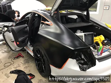 rs7 화이트 & 블랙 랩핑 / 용산구 문배동