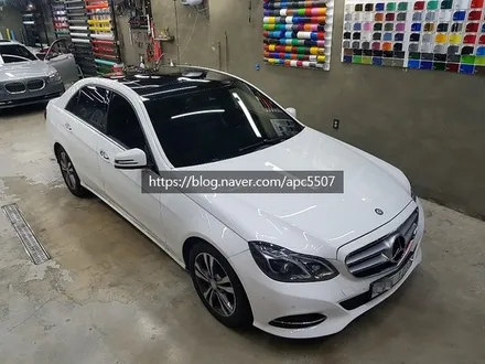 깔끔한 루프 스킨 \'벤츠 E220\' 자동차 래핑 시공기 / 용산구 문배동