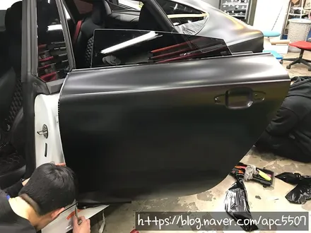rs7 화이트 & 블랙 랩핑 / 용산구 문배동