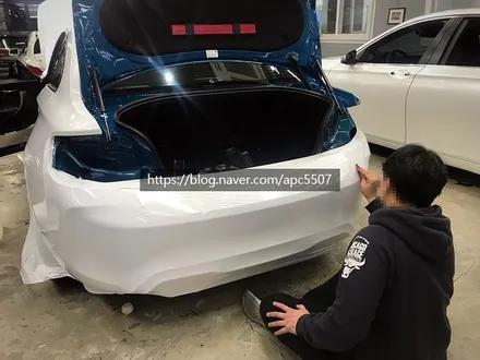 2020 BMW M2, 유광 화이트 자동차 랩핑 시공기 / 용산구 문배동