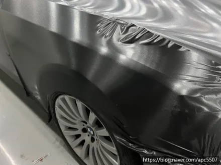 마포구 전체랩핑 BMW 740Li 블랙 브러쉬필름으로 보험건 전체랩핑 시공기 / 용산구 문배동