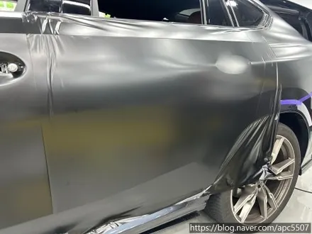 용산구 랩핑, 마포구 랩핑 BMW X6 반무광 사틴블랙으로 전체랩핑 !! / 용산구 문배동
