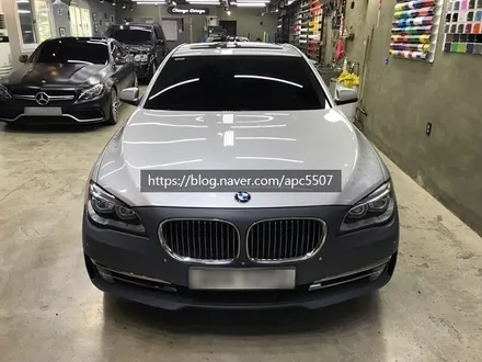 고급스러운 다이아몬드 화이트 랩핑 시공기 \'BMW 7시리즈\' / 용산구 문배동