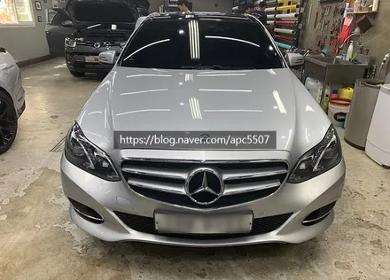 벤츠 e250 사틴 화이트, 자동차 랩핑으로 인기를 누려보자! / 용산구 문배동