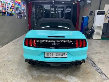 시원한 색깔? 바로 이런것!! \'머스탱 GT\' 자동차 랩핑 / 용산구 문배동