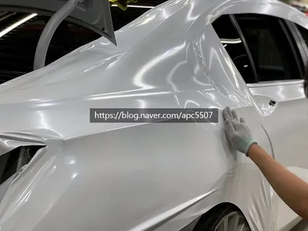 고급스러운 다이아몬드 화이트 랩핑 시공기 \'BMW 7시리즈\' / 용산구 문배동