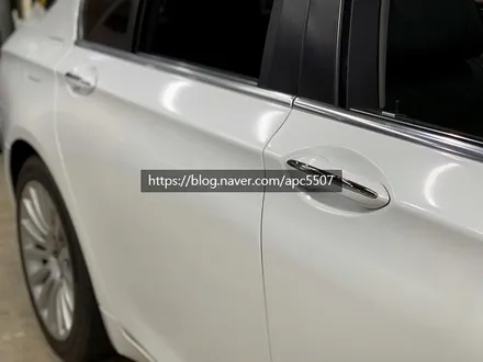 고급스러운 다이아몬드 화이트 랩핑 시공기 \'BMW 7시리즈\' / 용산구 문배동