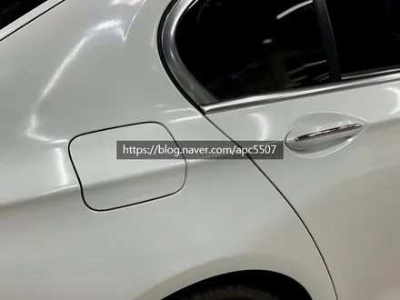 고급스러운 다이아몬드 화이트 랩핑 시공기 \'BMW 7시리즈\' / 용산구 문배동