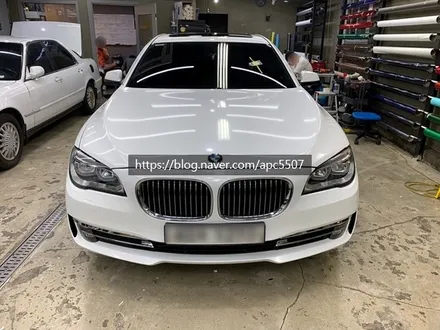 고급스러운 다이아몬드 화이트 랩핑 시공기 \'BMW 7시리즈\' / 용산구 문배동