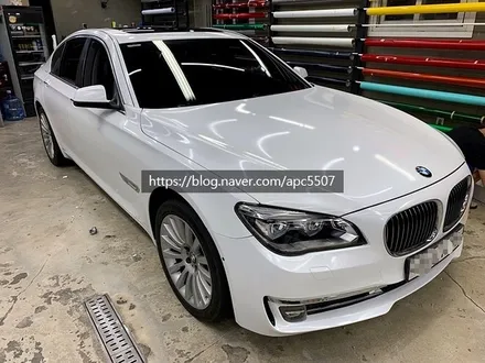고급스러운 다이아몬드 화이트 랩핑 시공기 \'BMW 7시리즈\' / 용산구 문배동