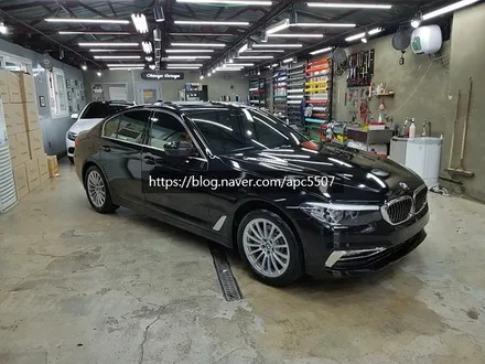 신형도 역시 자동차 랩핑 \'신형 BMW 520I\' / 용산구 문배동