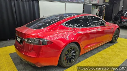 테슬라 모델 S BMW 산레모 그린 컬러로 완벽 복구 / 용산구 문배동