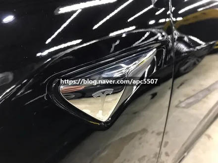 자동차래핑 작은포인트로 고급스럽게 \'테슬라\' 시공 / 용산구 문배동