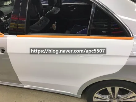 E클래스 자동차랩핑 유광과 무광 중간의 래핑지로 고급스럽게! / 용산구 문배동