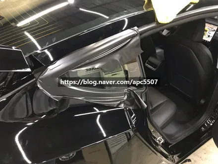 자동차래핑 작은포인트로 고급스럽게 \'테슬라\' 시공 / 용산구 문배동