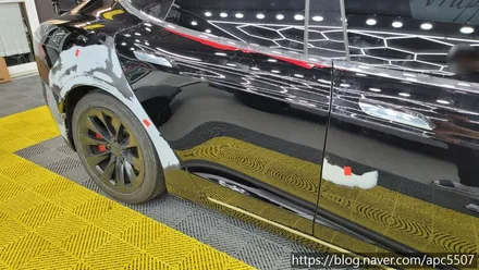 테슬라 모델 S BMW 산레모 그린 컬러로 완벽 복구 / 용산구 문배동