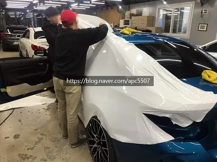 2020 BMW M2, 유광 화이트 자동차 랩핑 시공기 / 용산구 문배동