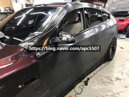 자동차랩핑 bmw차량에 블랙브러시로 메탈릭스럽게! / 용산구 문배동