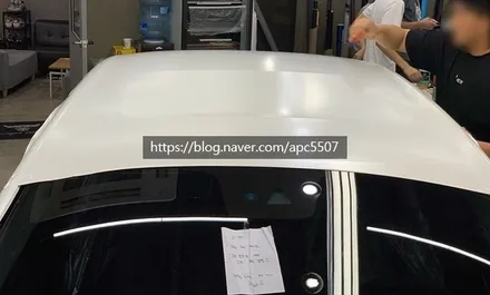 \'신형 벤츠e300\' 사틴 화이트 펄로 전체 랩핑 #차량 랩핑 / 용산구 문배동