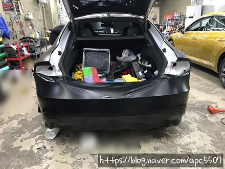 rs7 화이트 & 블랙 랩핑 / 용산구 문배동