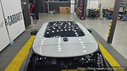 자동차 전체 랩핑 못지 않은 고 광택 부분 랩핑 미니 루프 스킨 시공 / 용산구 문배동