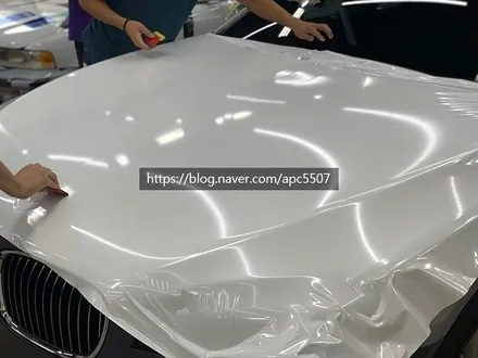 고급스러운 다이아몬드 화이트 랩핑 시공기 \'BMW 7시리즈\' / 용산구 문배동