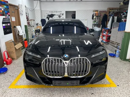 진정한 포스 완성! BMW 7시리즈 크롬 죽이기 랩핑_강동랩핑_남양주랩핑 / 하남 풍산동