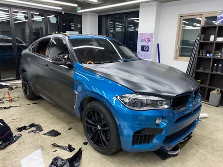 BMW X6M 사틴블랙락그레이메탈릭 전체랩핑시공_하남랩핑_미사랩핑_남양주랩핑_구리랩핑_강동랩핑 / 하남 풍산동