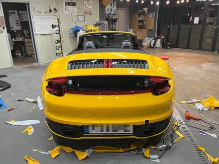 911카브리올레 992 다크옐로우 전체랩핑_하남랩핑_미사랩핑_남양주랩핑_구리랩핑 / 하남 풍산동