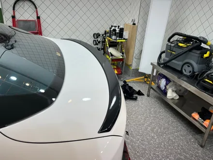 하남 DK아지트 BMW i4 고광택 LB필름 피아노블랙  랩핑 루프스킨시공_고광택필름_LB필름시공_남양주루프스킨_강동루프스킨 / 하남 풍산동