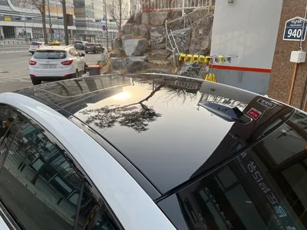 하남 DK아지트 BMW i4 고광택 LB필름 피아노블랙  랩핑 루프스킨시공_고광택필름_LB필름시공_남양주루프스킨_강동루프스킨 / 하남 풍산동