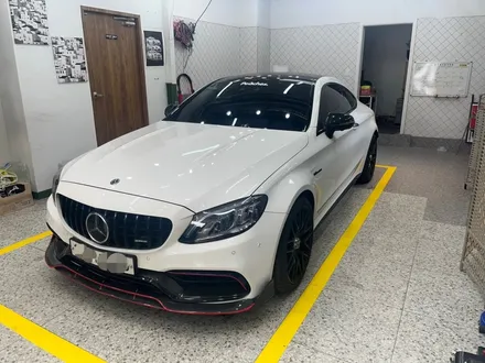 구리 남양주 C63amg 쿠페 본넷 카본랩핑시공 맛집_디케이아지트_평내랩핑_호평랩핑_금곡랩핑_덕소랩핑 / 하남 풍산동