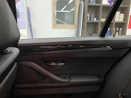 BMW F10 5시리즈 카본블랙 실내랩핑_하남실내랩핑_남양주실내랩핑_구리실내랩핑_강동실내랩핑 / 하남 풍산동