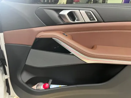 BMW X5 실내 랩핑시공으로 눈부심 방지와 세련됨을 더하다!_상일동랩핑_길동랩핑 / 하남 풍산동